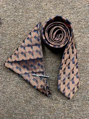 Tai Ya Gharama Kwa Bei Nafuu (Royal Finish Tie)