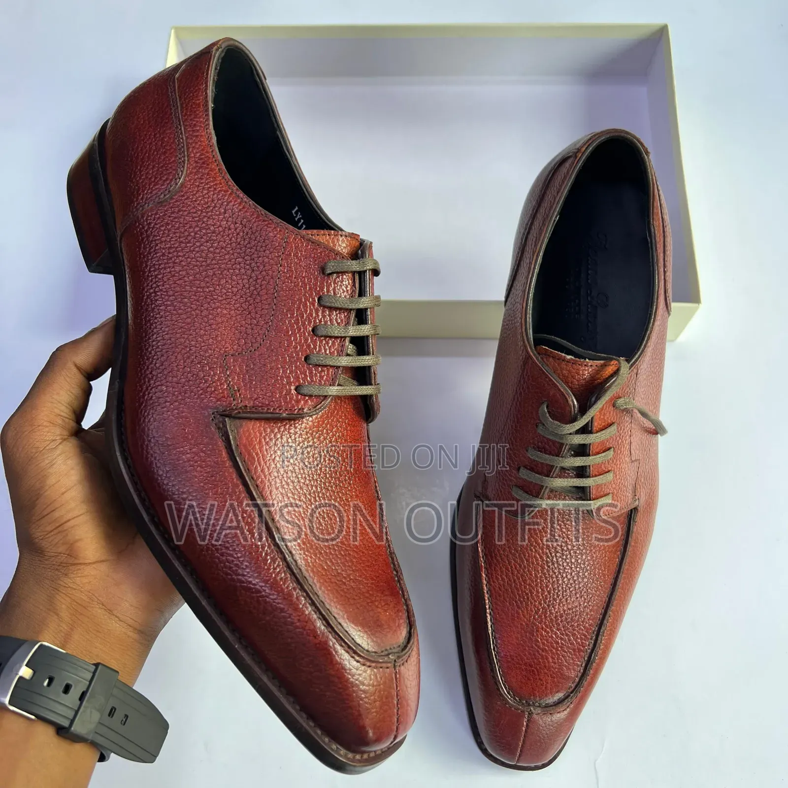 Men's Leather Shoes Uniquely Very Classy