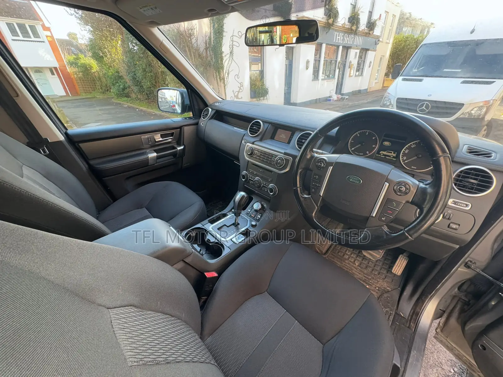 Land Rover Discovery 2010 Gray