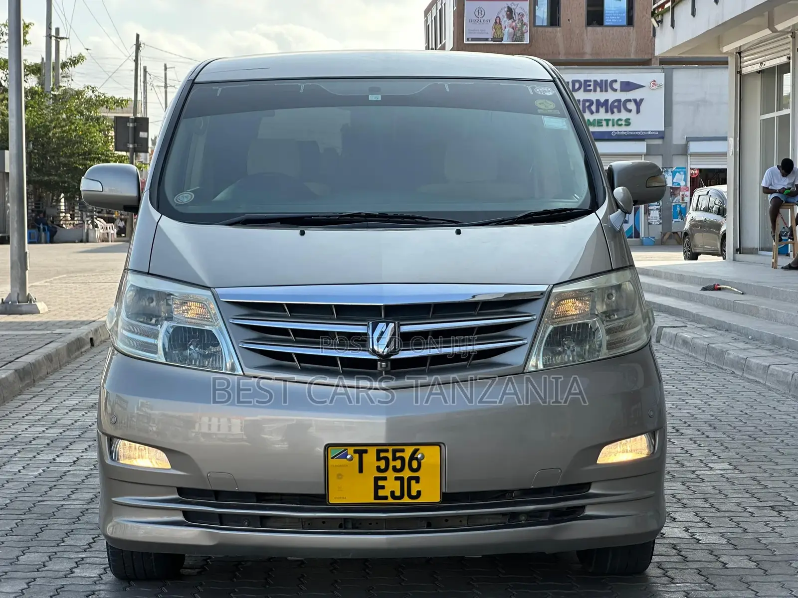 Toyota Alphard 2006 Gold