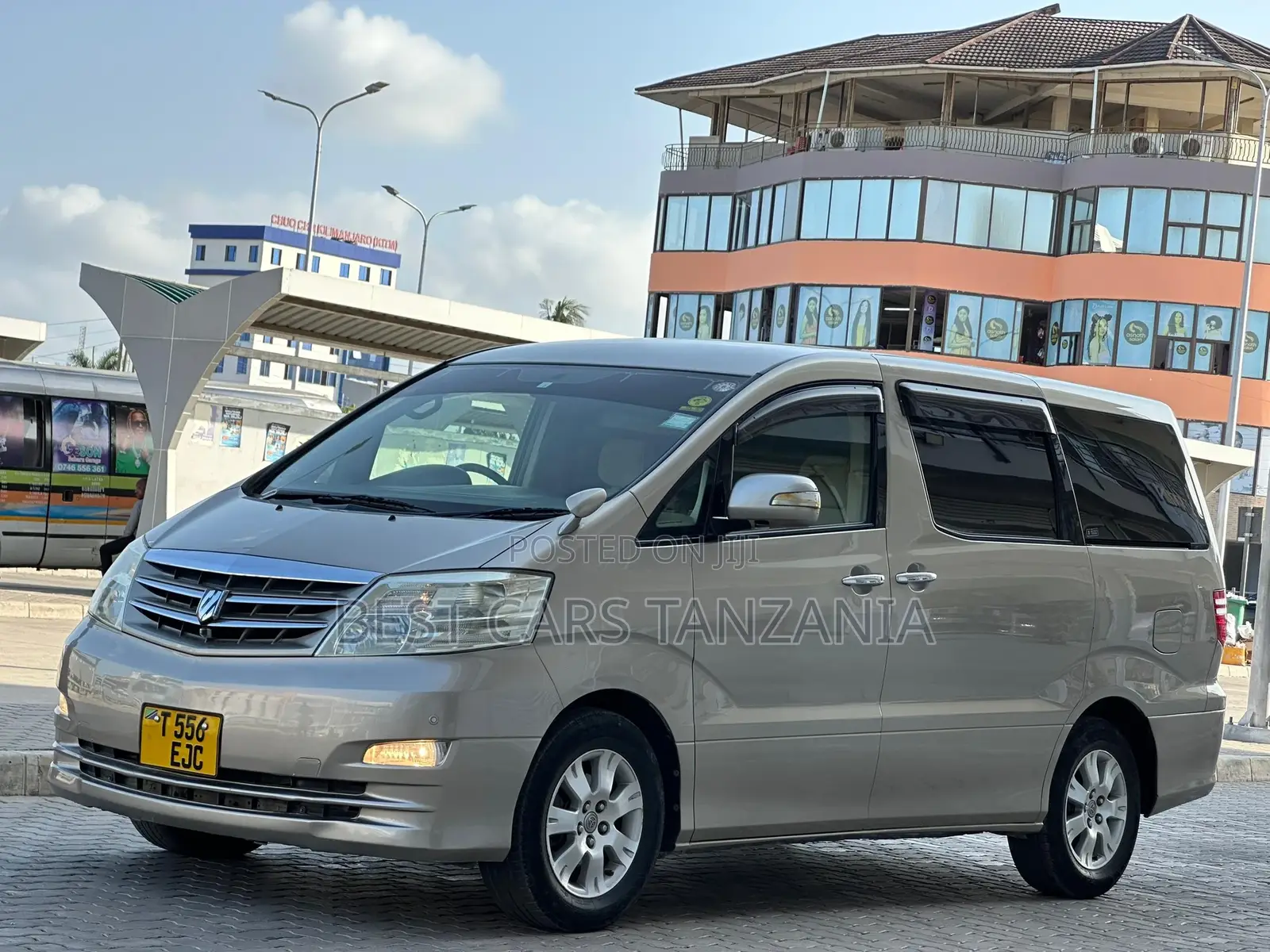 Toyota Alphard 2006 Gold