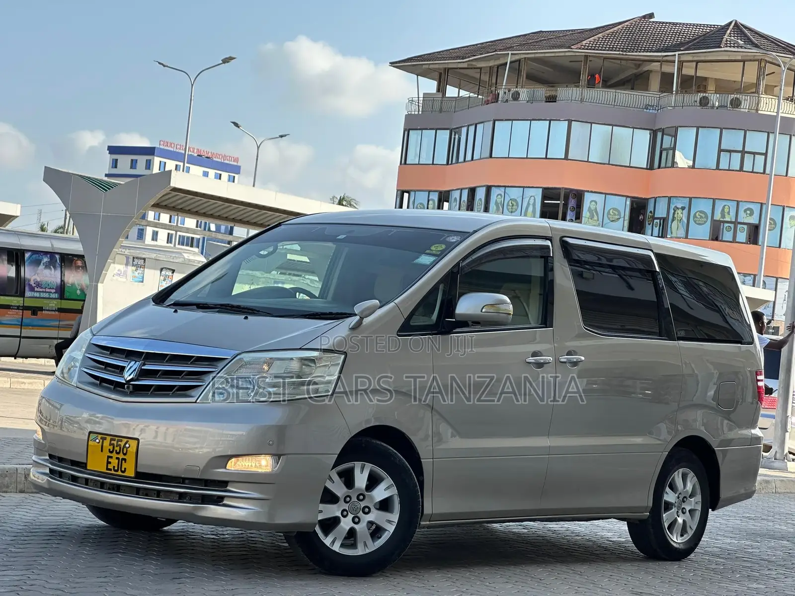 Toyota Alphard 2006 Gold