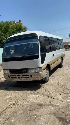 Toyota Coaster 2004 White