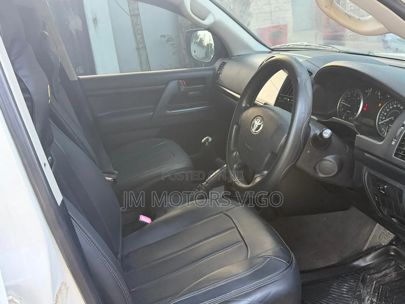 Toyota Land Cruiser 2015 White