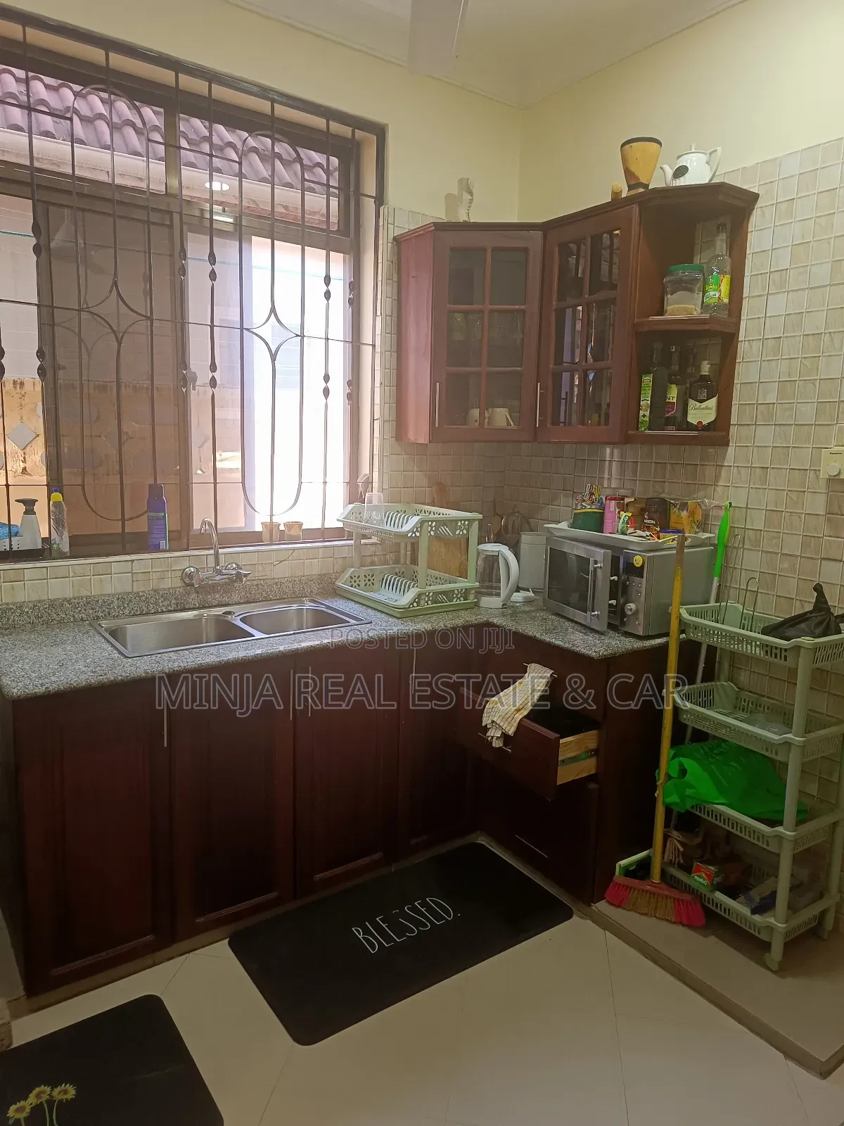 Furnished 4bdrm Villa in Kunduchi for rent