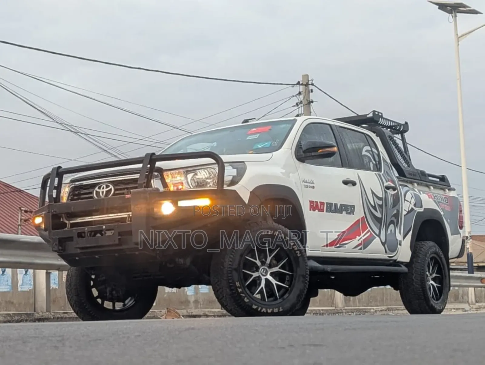 Toyota Hilux 2019 White