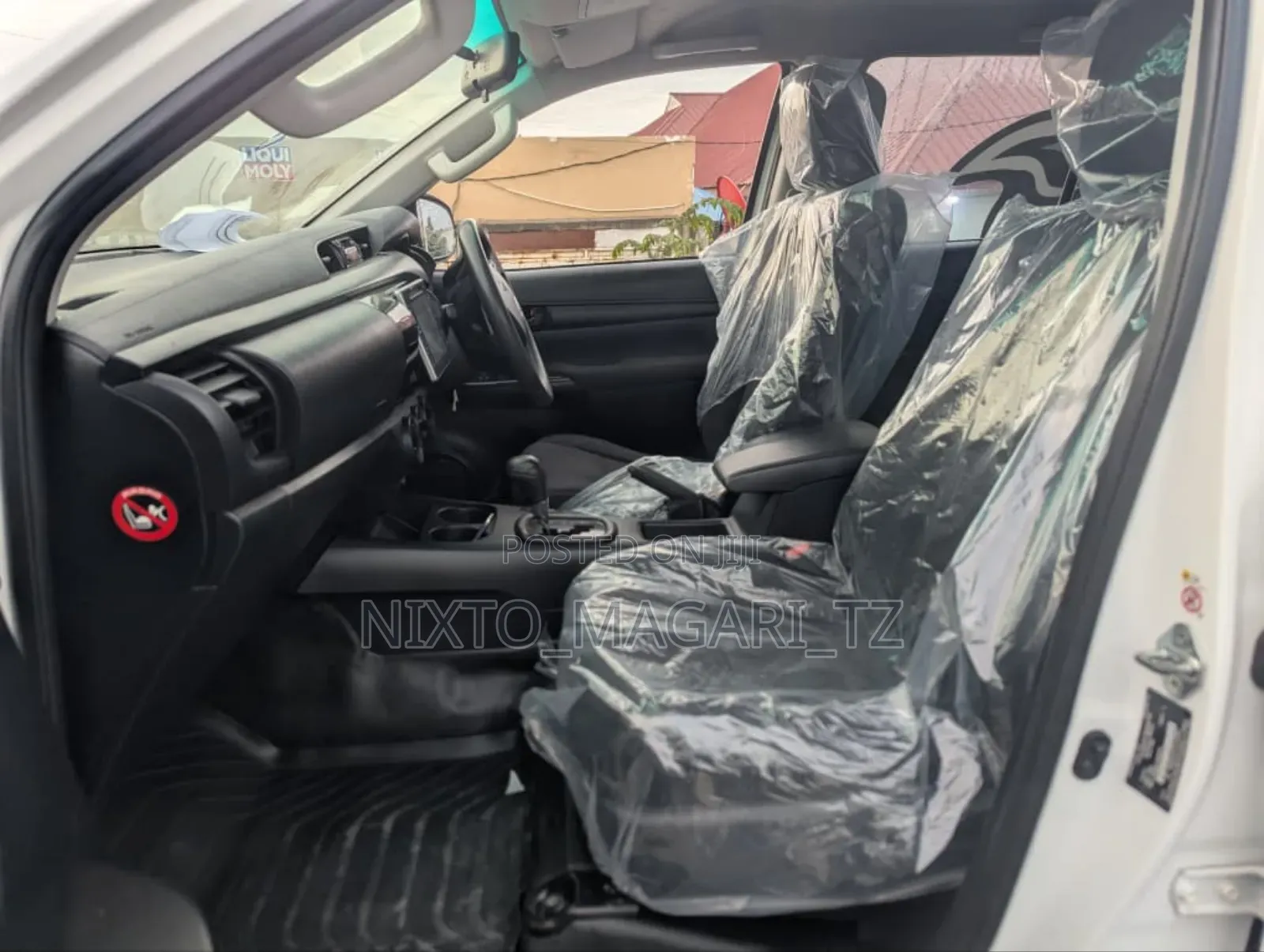 Toyota Hilux 2019 White