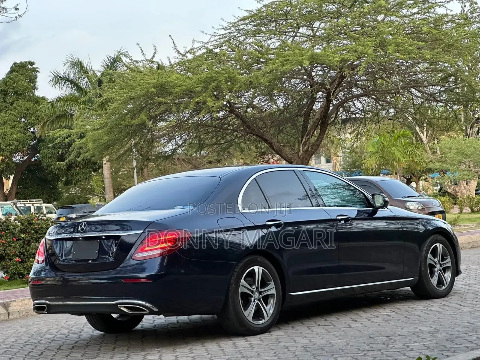 Mercedes-Benz E200 2016 Blue