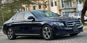Mercedes-Benz E200 2016 Blue