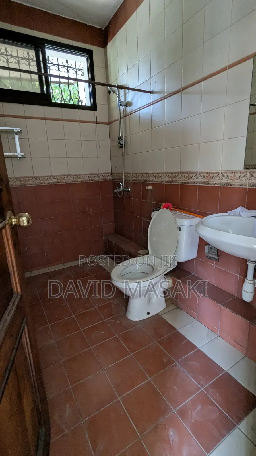 4bdrm Villa in Villas, Ada Estate for rent