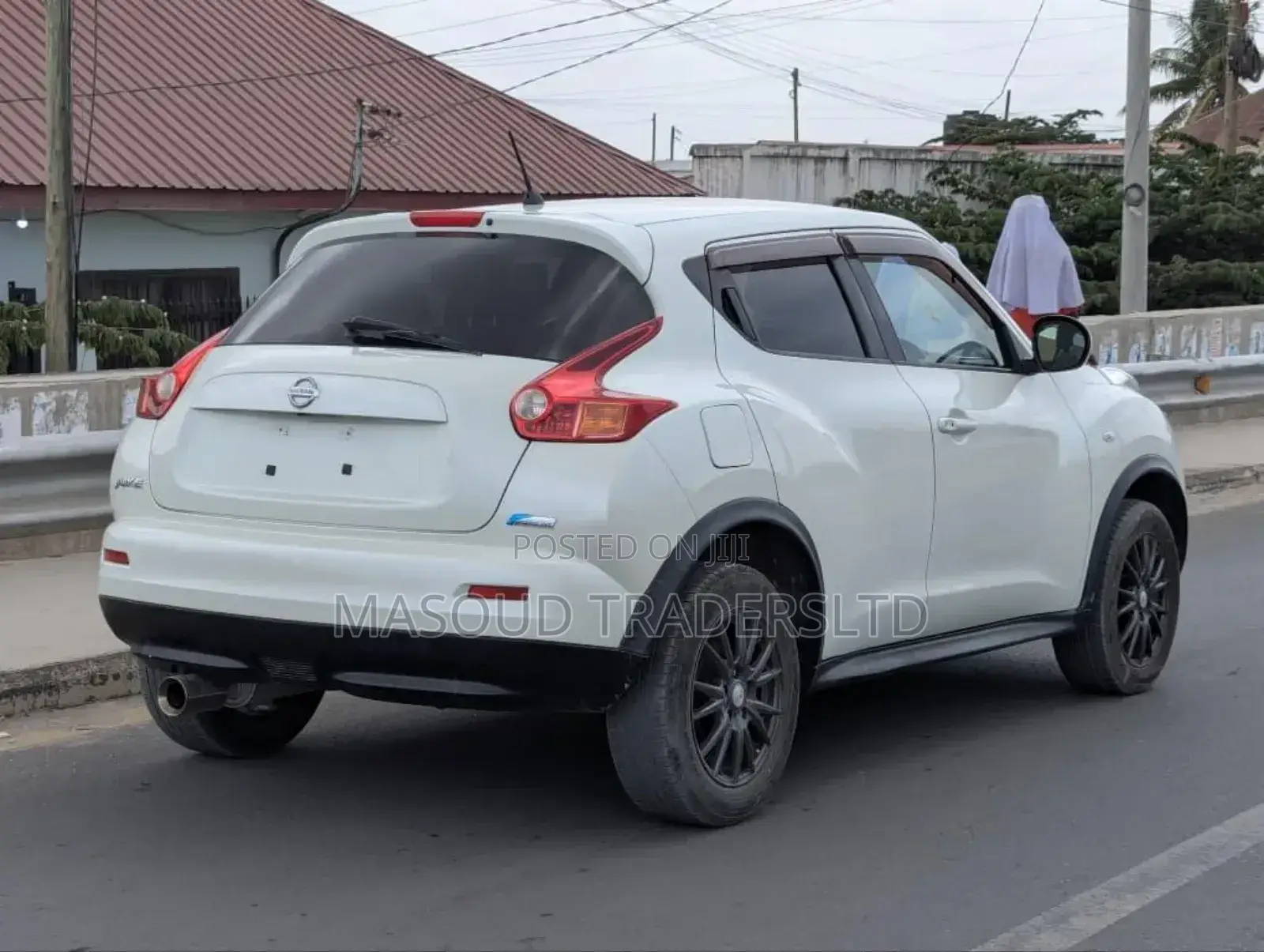 Nissan Juke SV Automatic 2011 White