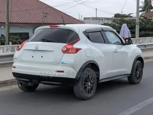 Nissan Juke SV Automatic 2011 White