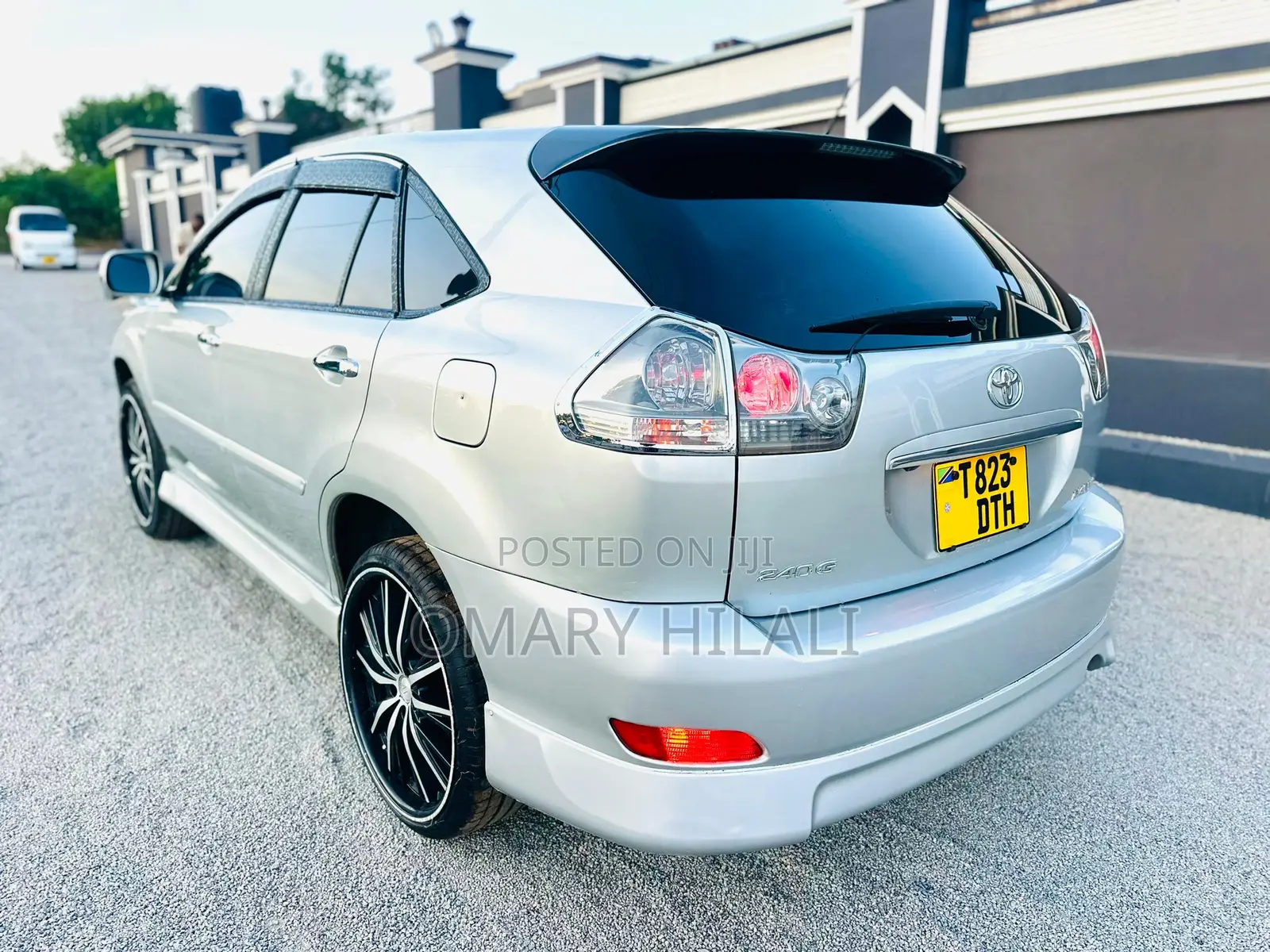 Toyota Harrier 2005 Silver