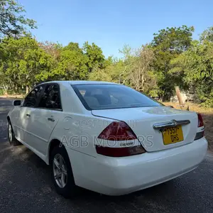 Toyota Mark II 2.0 RWD 2002 White