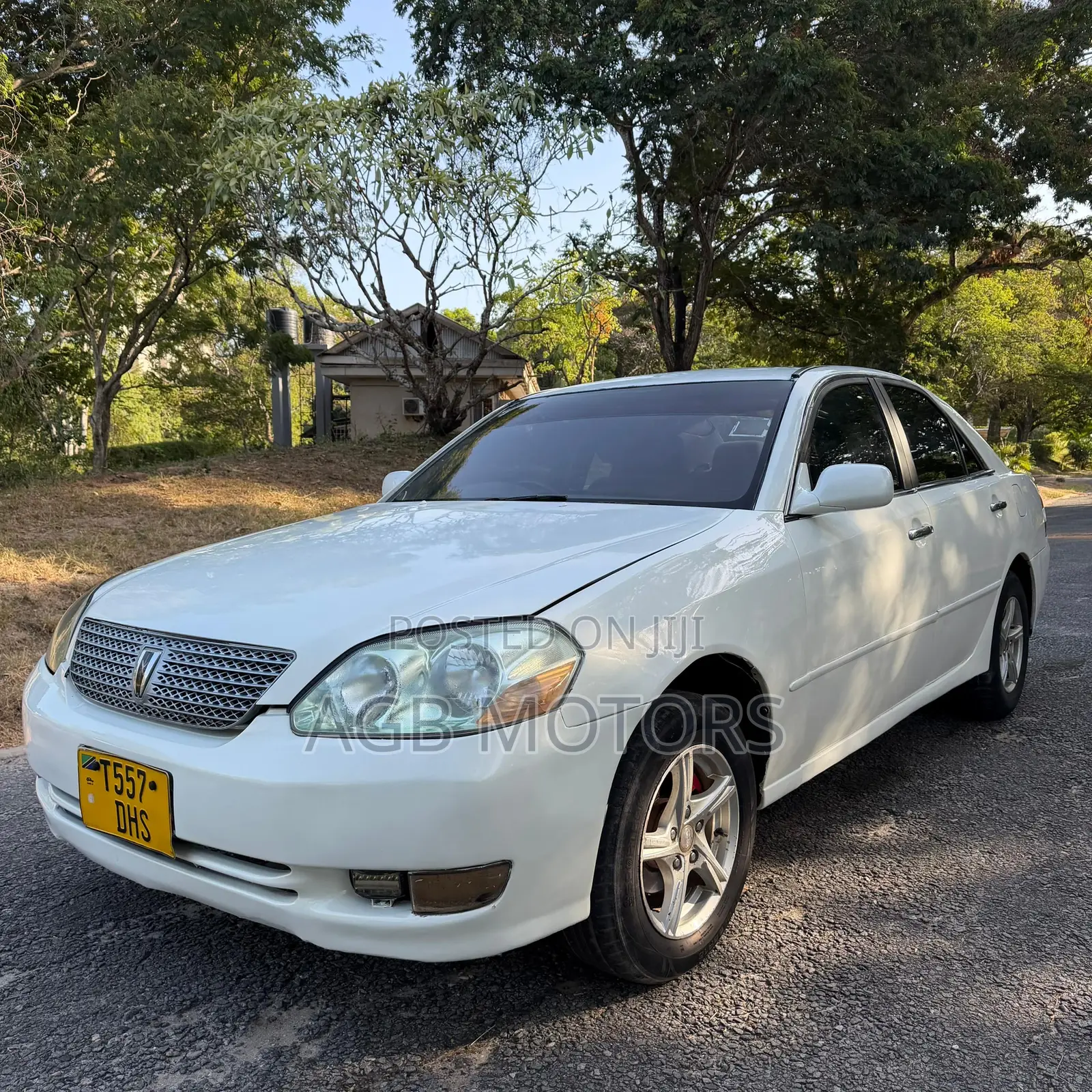 Toyota Mark II 2.0 RWD 2002 White