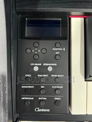 Yamaha Clavinova CLP 745r