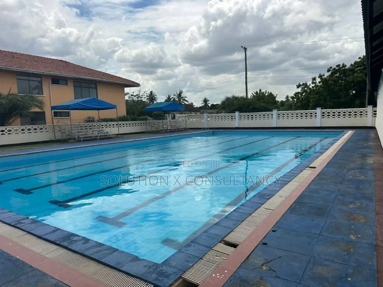 Shule Inauzwa Bahari Beach