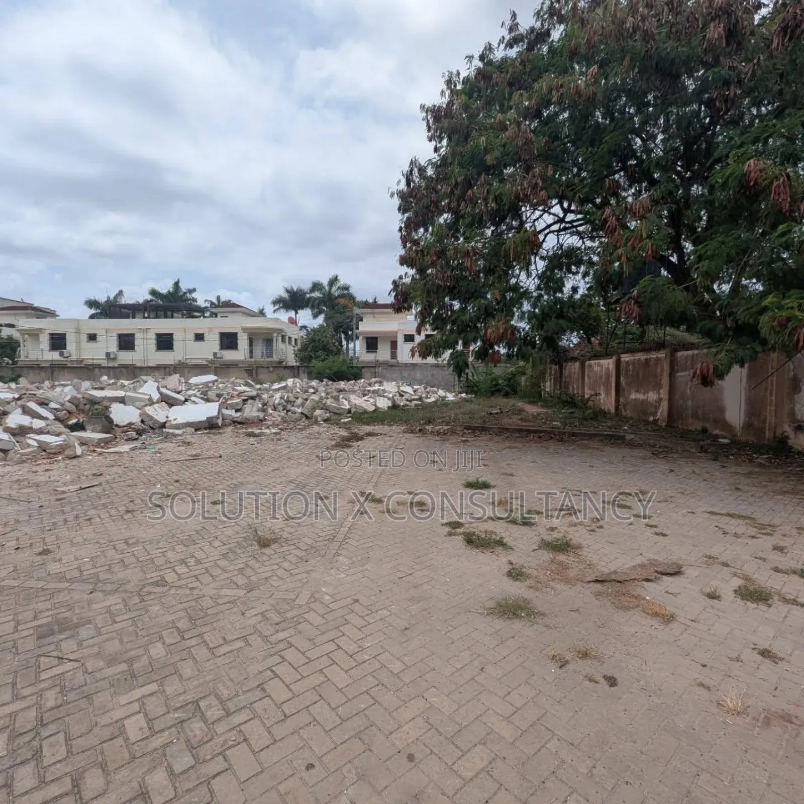 Plot for Sale at Oysterbay