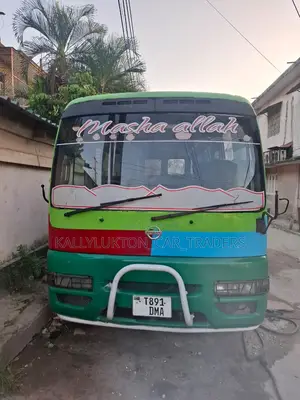 Nissan Civilian 2000 Green