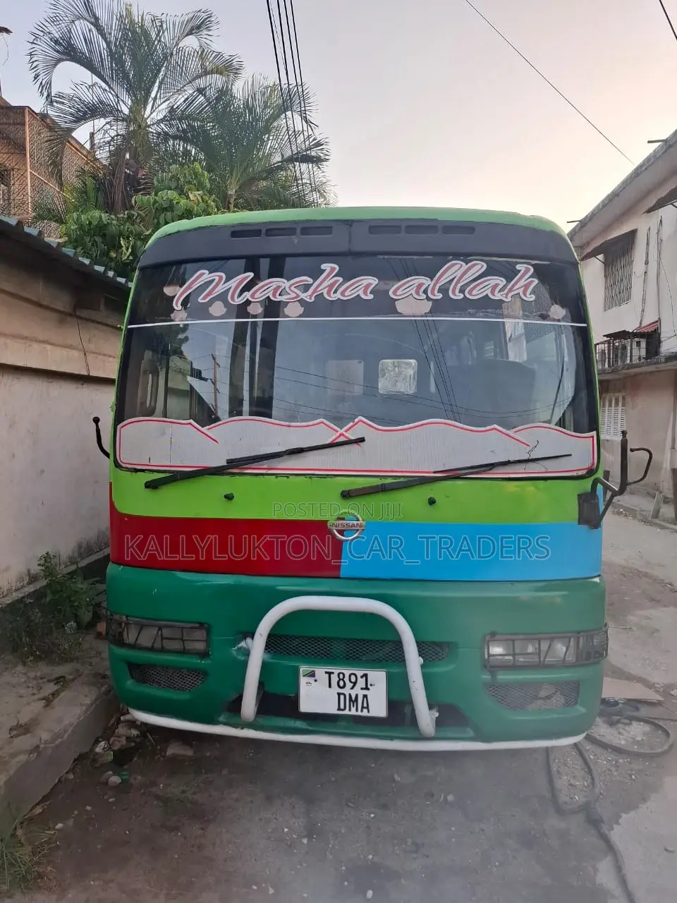 Nissan Civilian 2000 Green