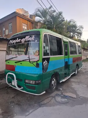 Nissan Civilian 2000 Green