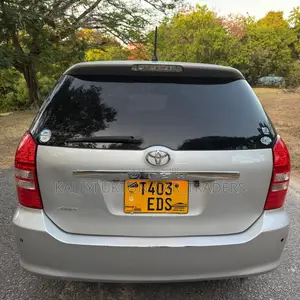 Toyota Wish 2005 Silver