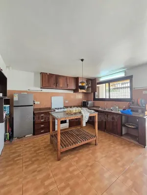 4bdrm House in Ada Estate for rent