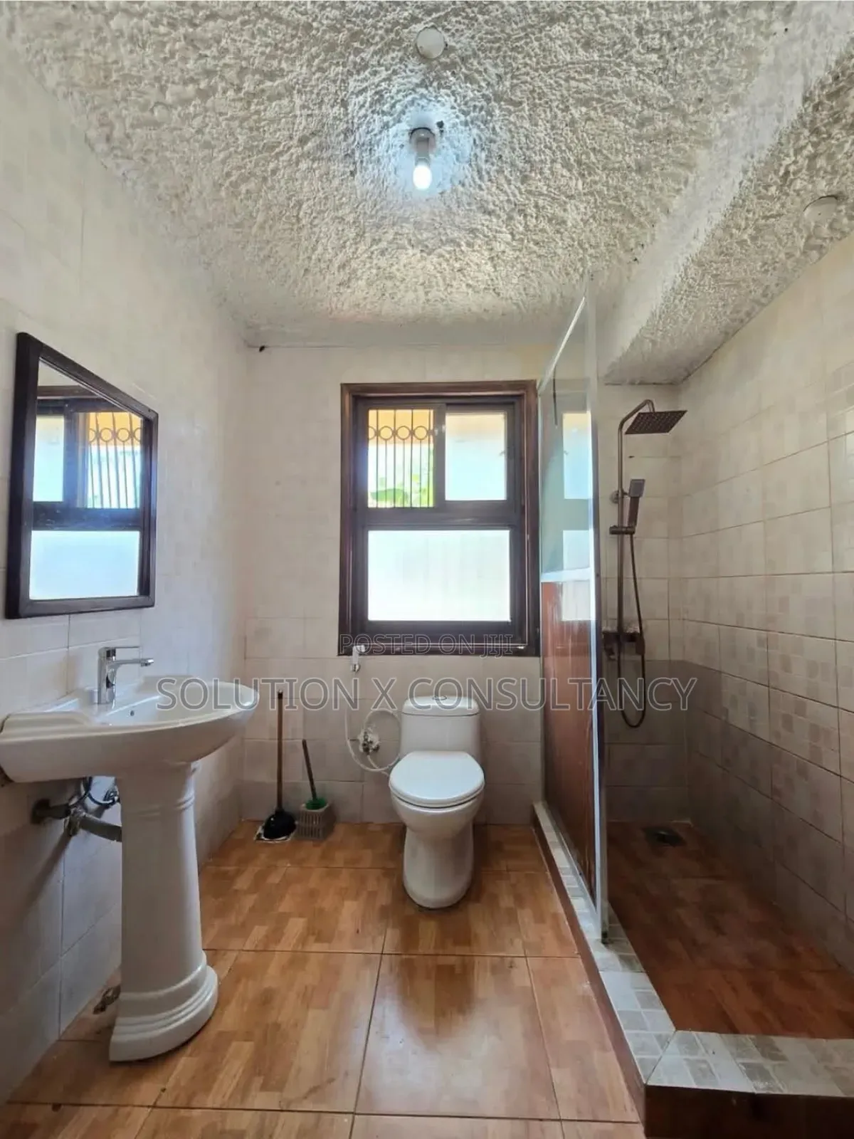 4bdrm House in Ada Estate for rent