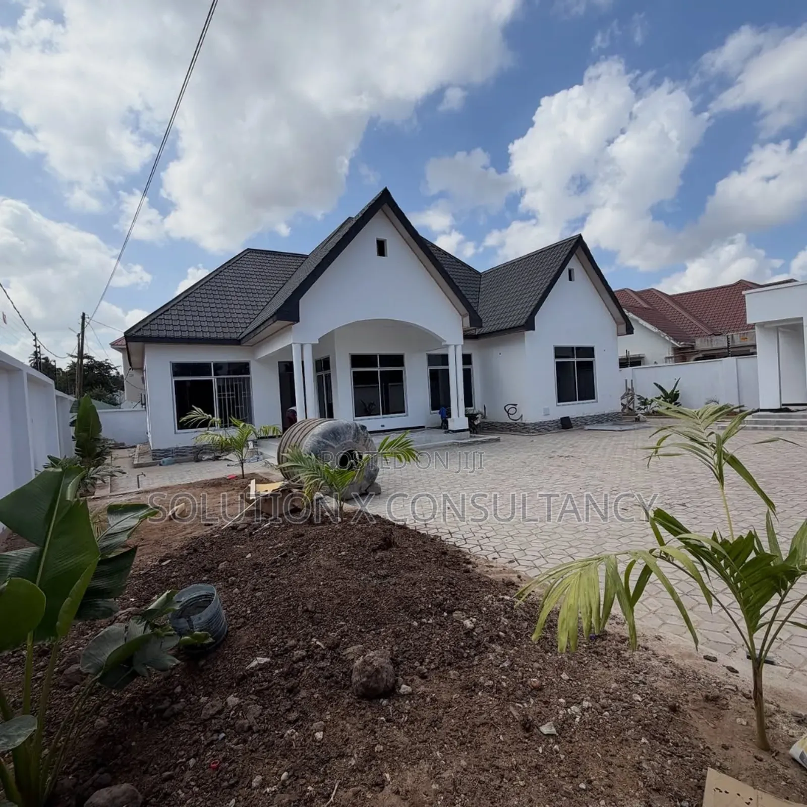 4bdrm Apartment in Goba for sale