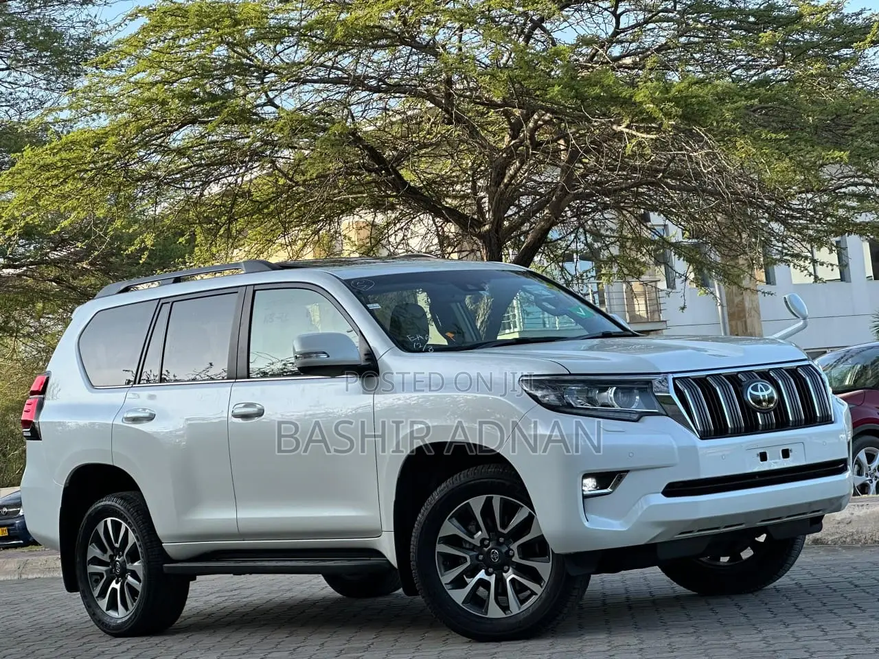Toyota Land Cruiser Prado 2023 White