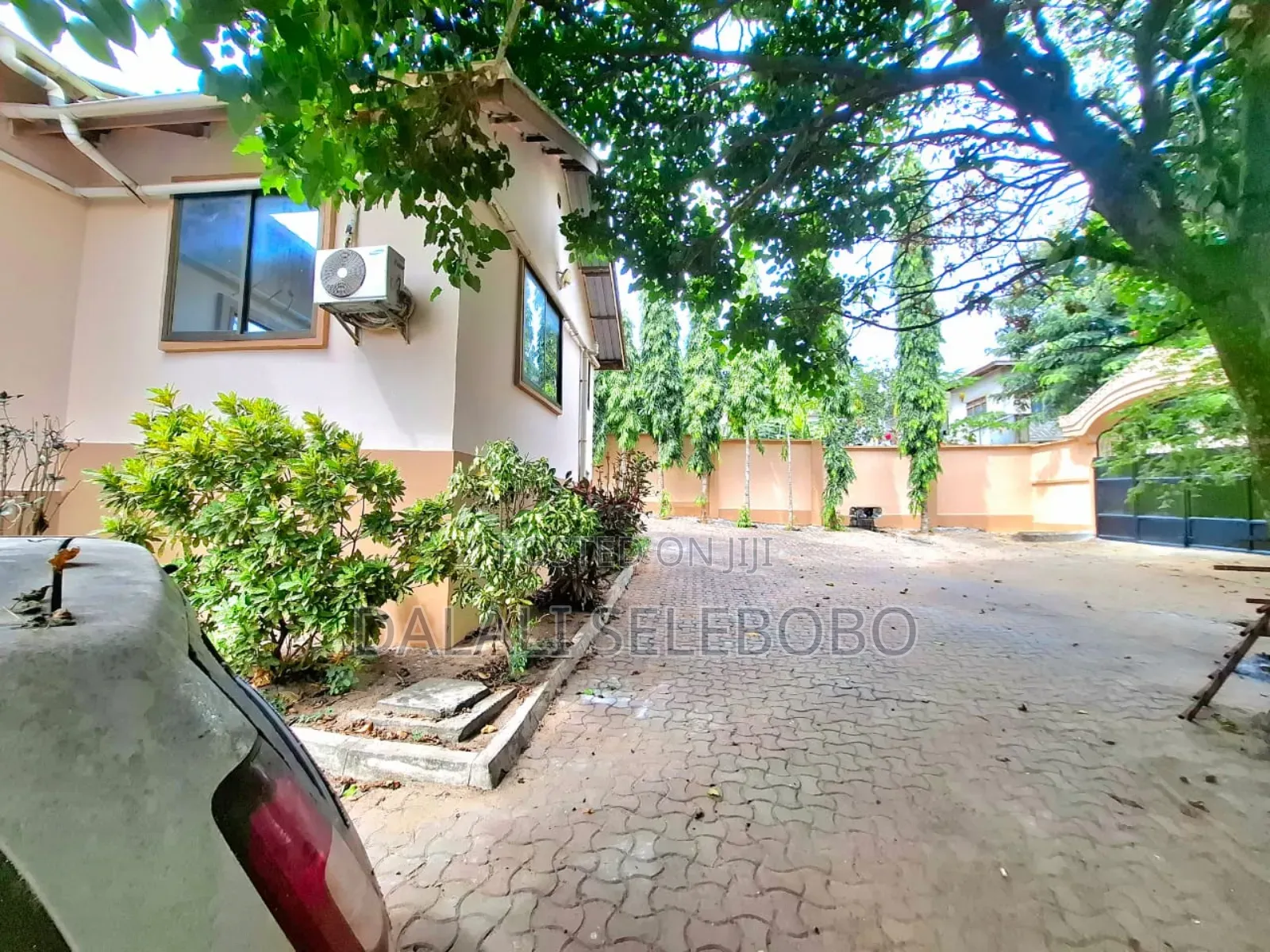 5bdrm Bungalow in Mbezi Kibanda Cha for rent