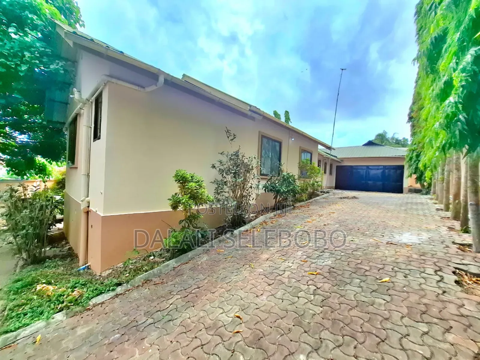 5bdrm Bungalow in Mbezi Kibanda Cha for rent