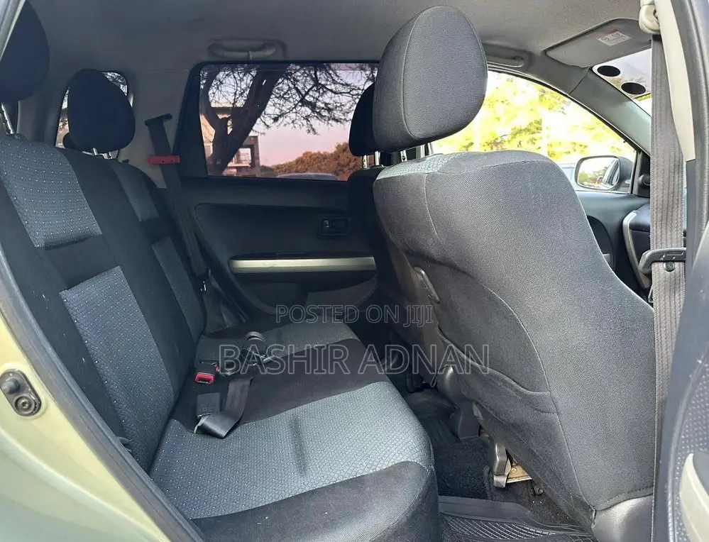 Toyota IST 2005 Gold