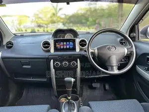 Toyota IST 2005 Gold