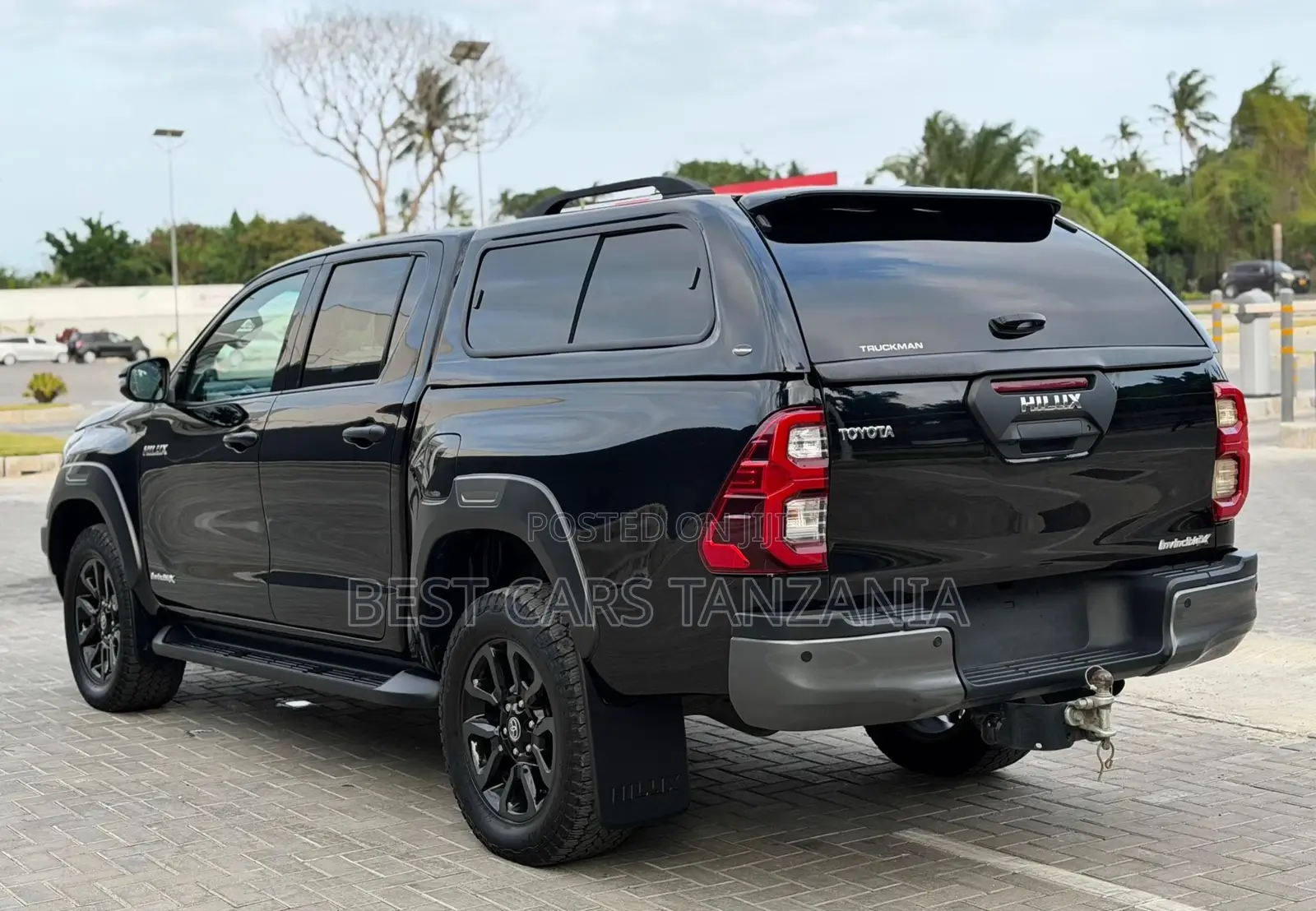 Toyota Hilux 2024 Black