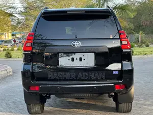 Toyota Land Cruiser Prado 2.8 2023 Matt Black