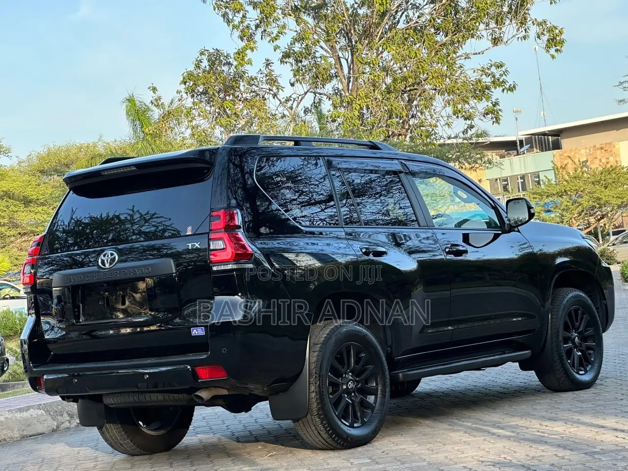 Toyota Land Cruiser Prado 2.8 2023 Matt Black