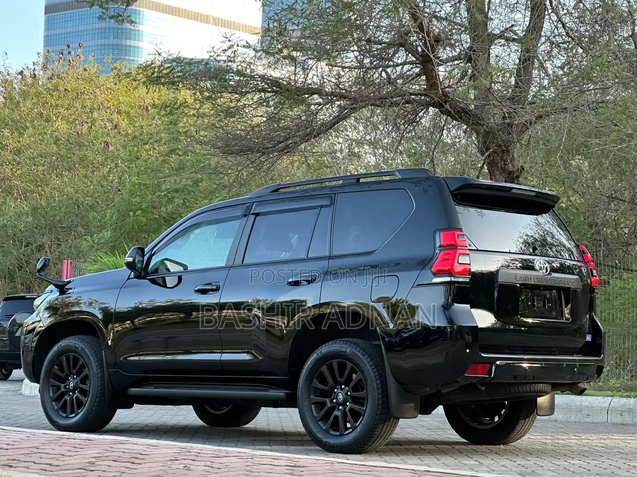 Toyota Land Cruiser Prado 2.8 2023 Matt Black