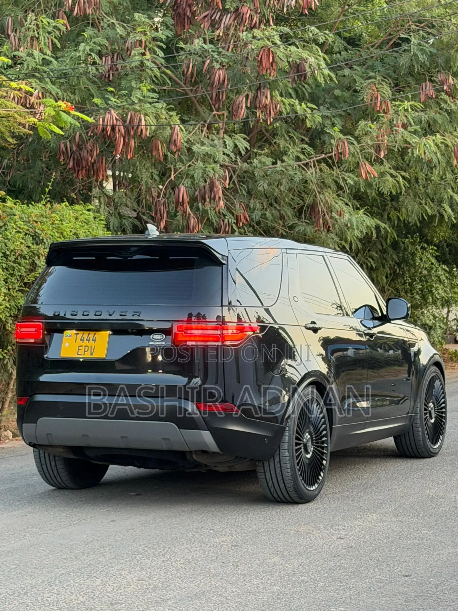 Land Rover Discovery 2018 Black