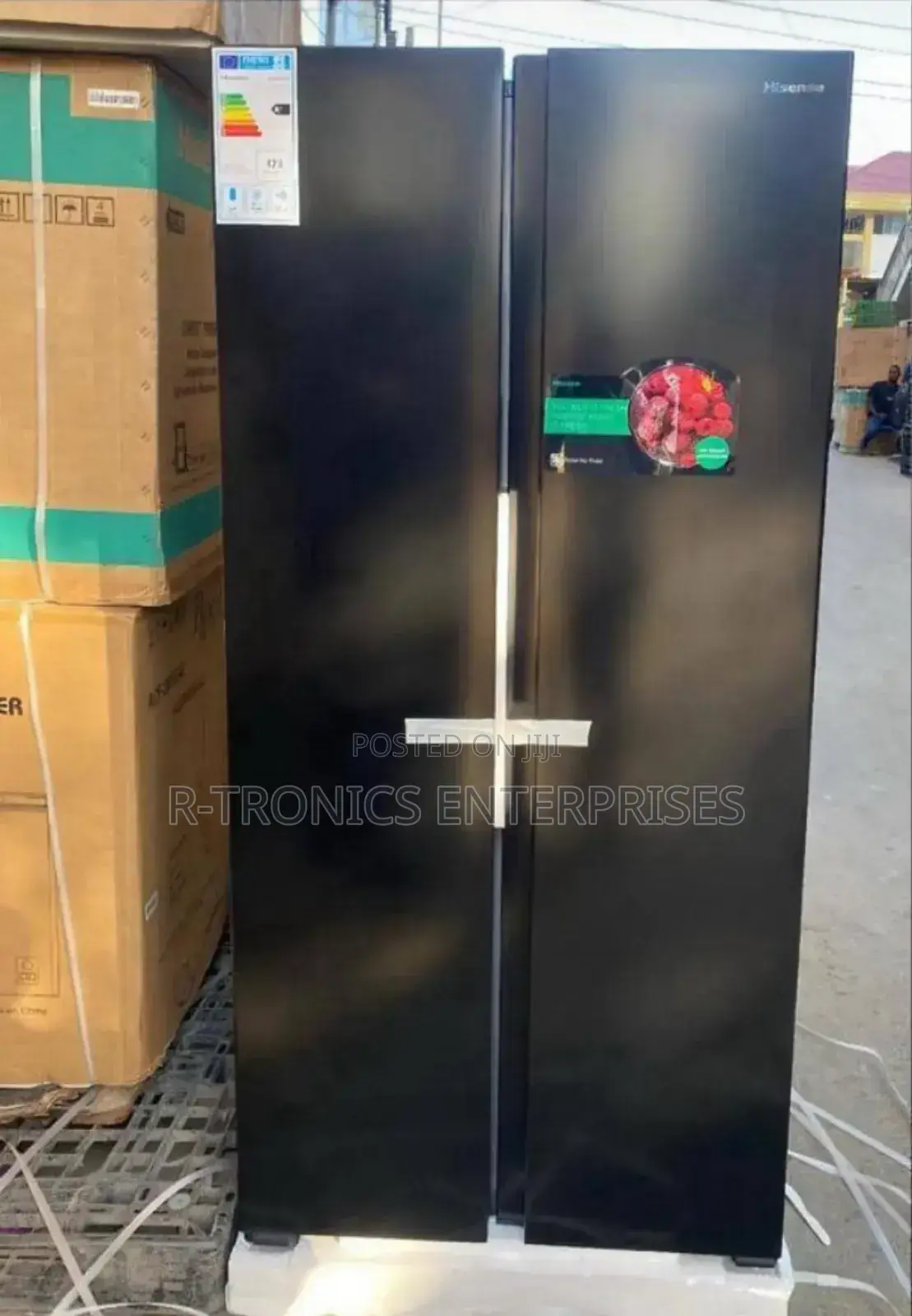 Black Hisense Side by Side Refrigerator 428 Litres