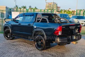 Toyota Hilux Revo Double Cab Deisel 2.4 AWD 2019 Matt Black