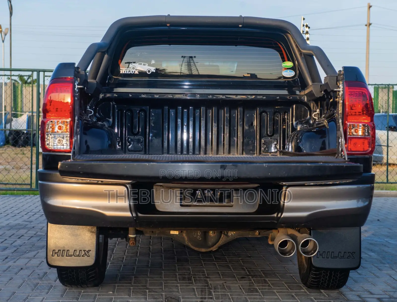 Toyota Hilux 2019 Blue