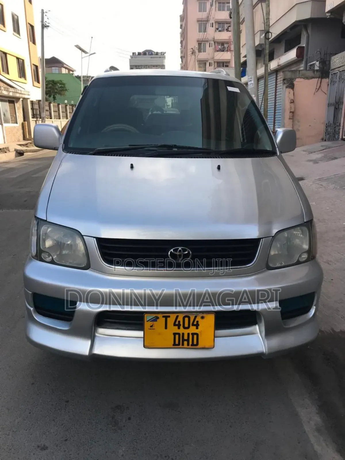 Toyota Noah 2003 Silver