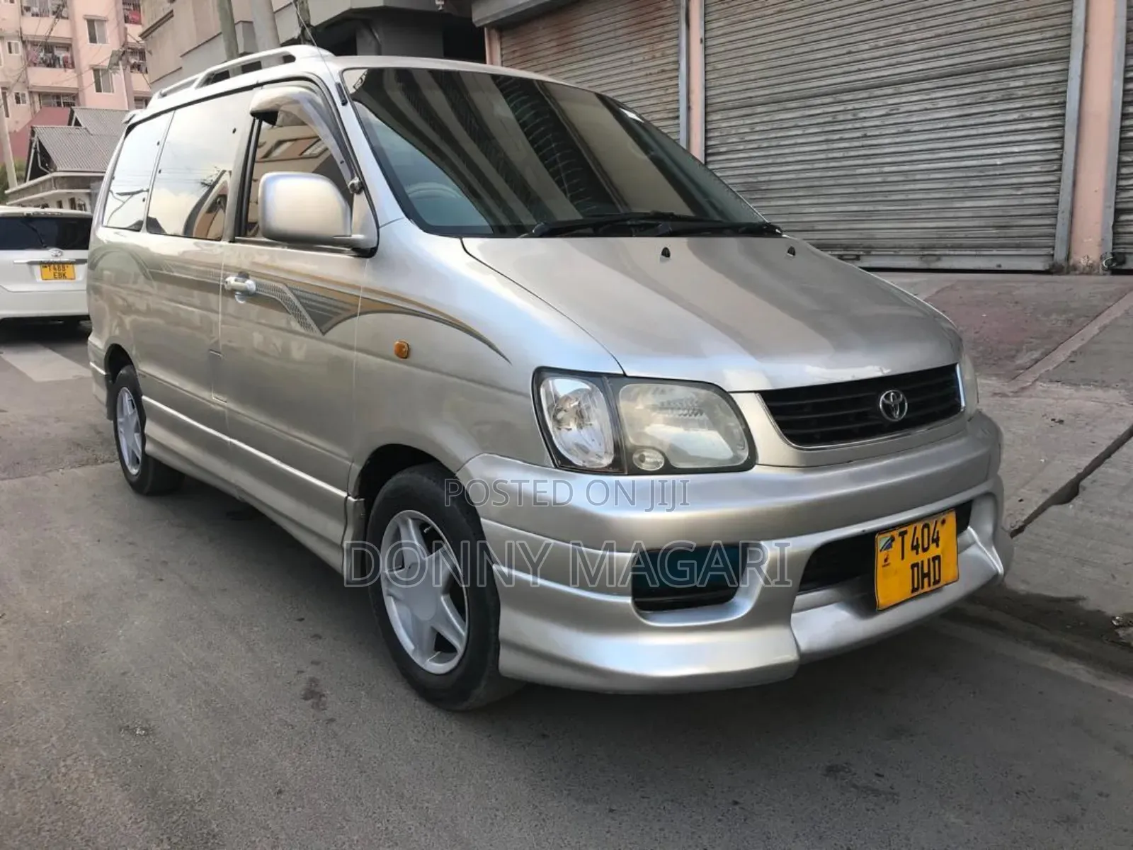 Toyota Noah 2003 Silver