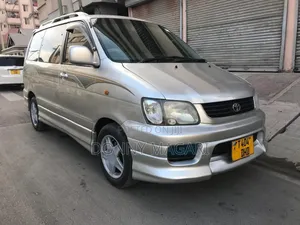 Toyota Noah 2003 Silver