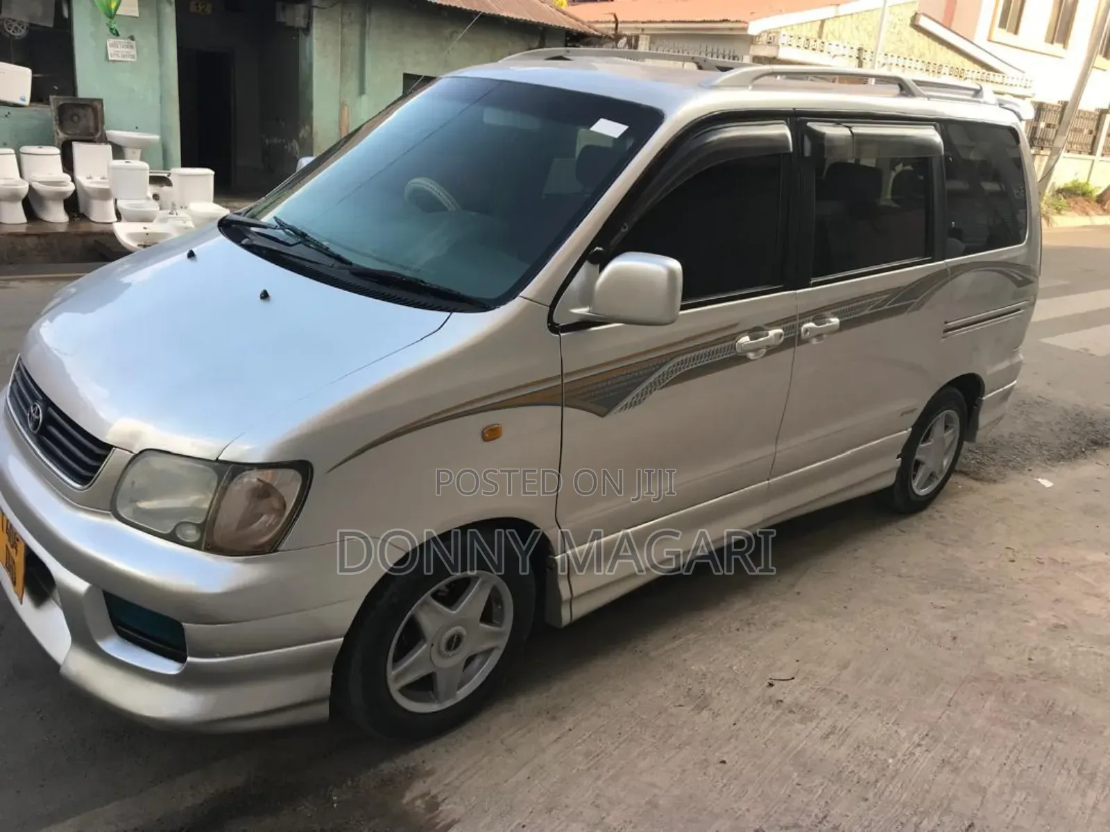 Toyota Noah 2003 Silver