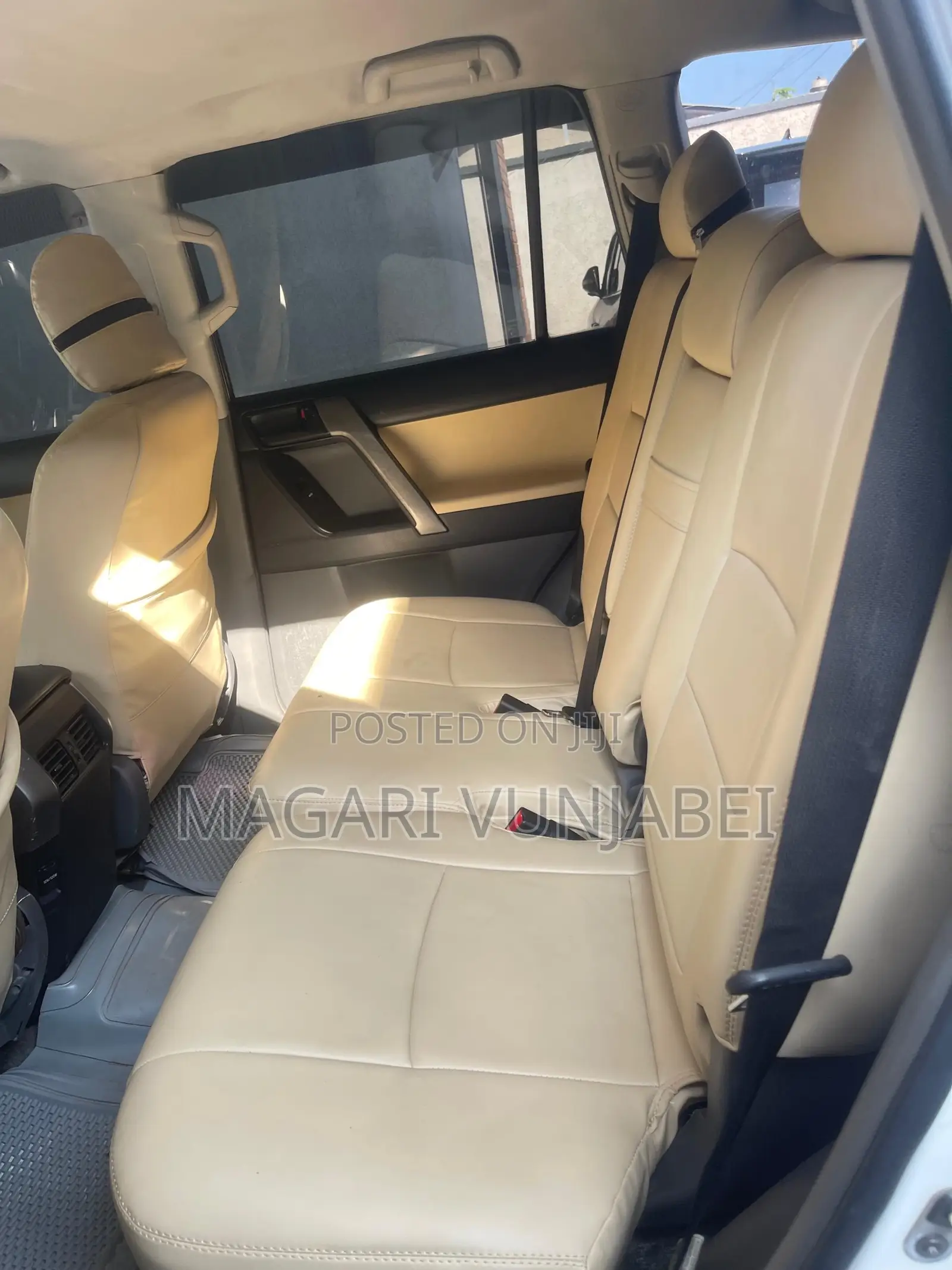 Toyota Land Cruiser Prado 2010 White