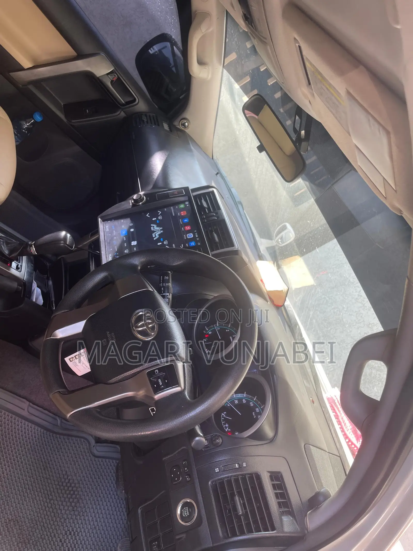 Toyota Land Cruiser Prado 2010 White