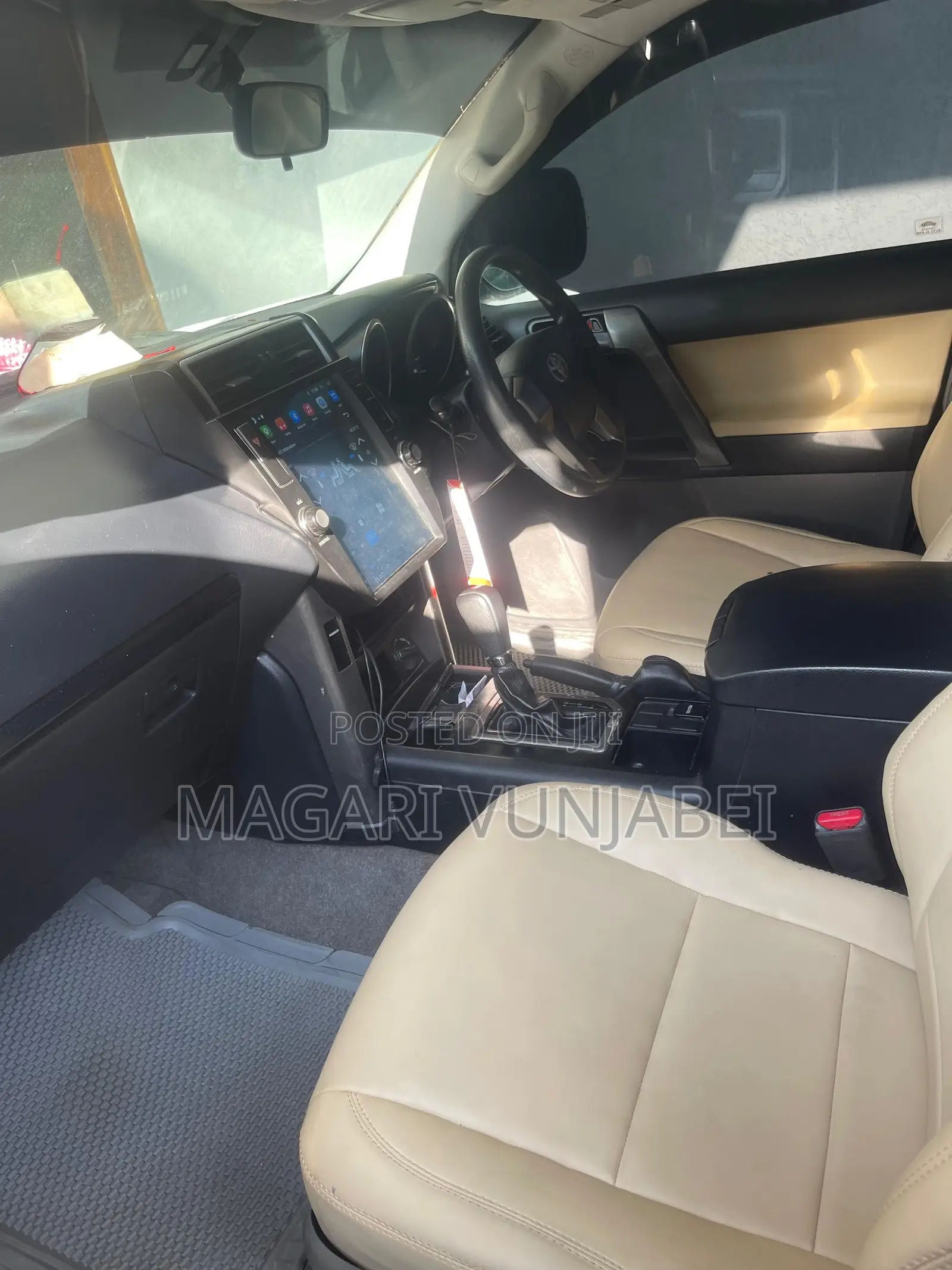 Toyota Land Cruiser Prado 2010 White
