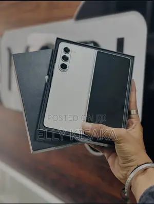 New Samsung Galaxy Z Fold 5 256 GB Bronze